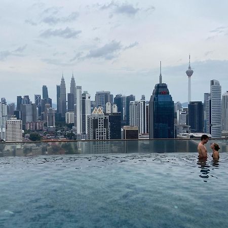 Elevated Horizons Hostel & Infinity Suites Skypool Kuala Lumpur Luaran gambar