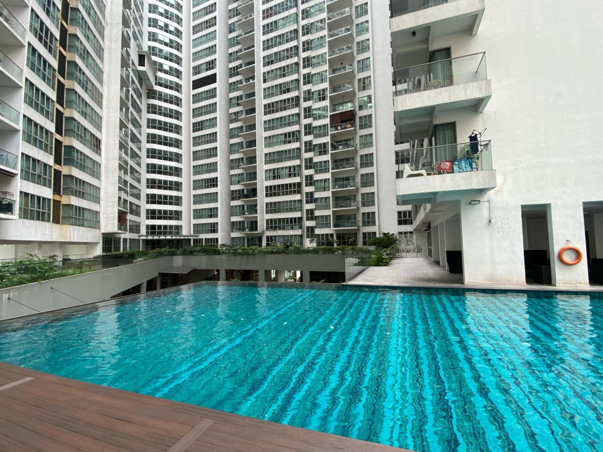 Elevated Horizons Hostel & Infinity Suites Skypool Kuala Lumpur Luaran gambar